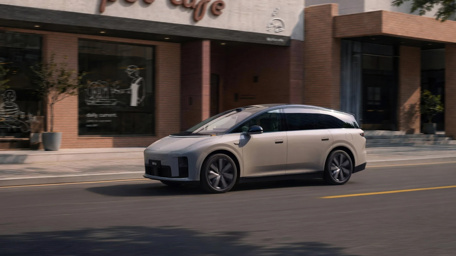 Li Auto i8 · الخارج