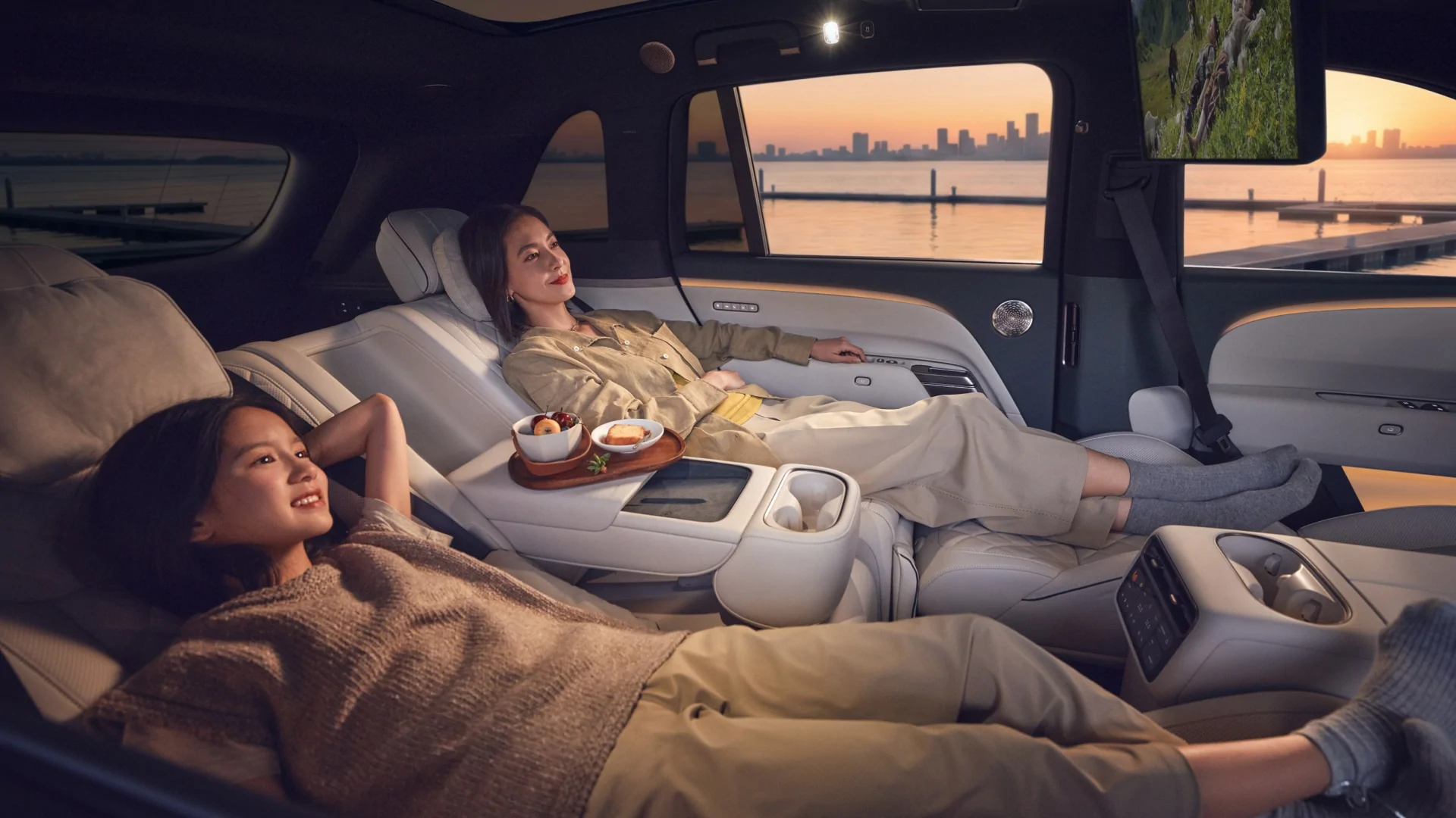 Li Auto L8 · المقصورة